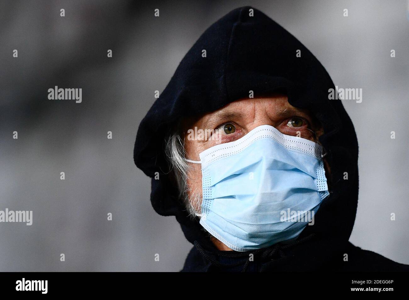 Torino, Italia - 30 novembre 2020: Massimo Ferrero, presidente della UC Sampdoria, guarda prima della Serie UNA partita di calcio tra Torino FC e UC Sampdoria. La partita terminò il cravatta del 2-2. Credit: Nicolò campo/Alamy Live News Foto Stock