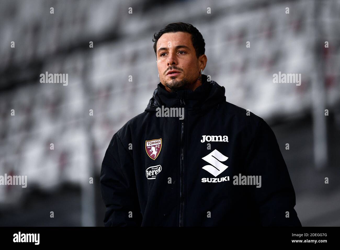 Torino, Italia - 30 novembre 2020: Armando Izzo del Torino FC guarda prima della Serie UNA partita di calcio tra Torino FC e UC Sampdoria. La partita terminò il cravatta del 2-2. Credit: Nicolò campo/Alamy Live News Foto Stock