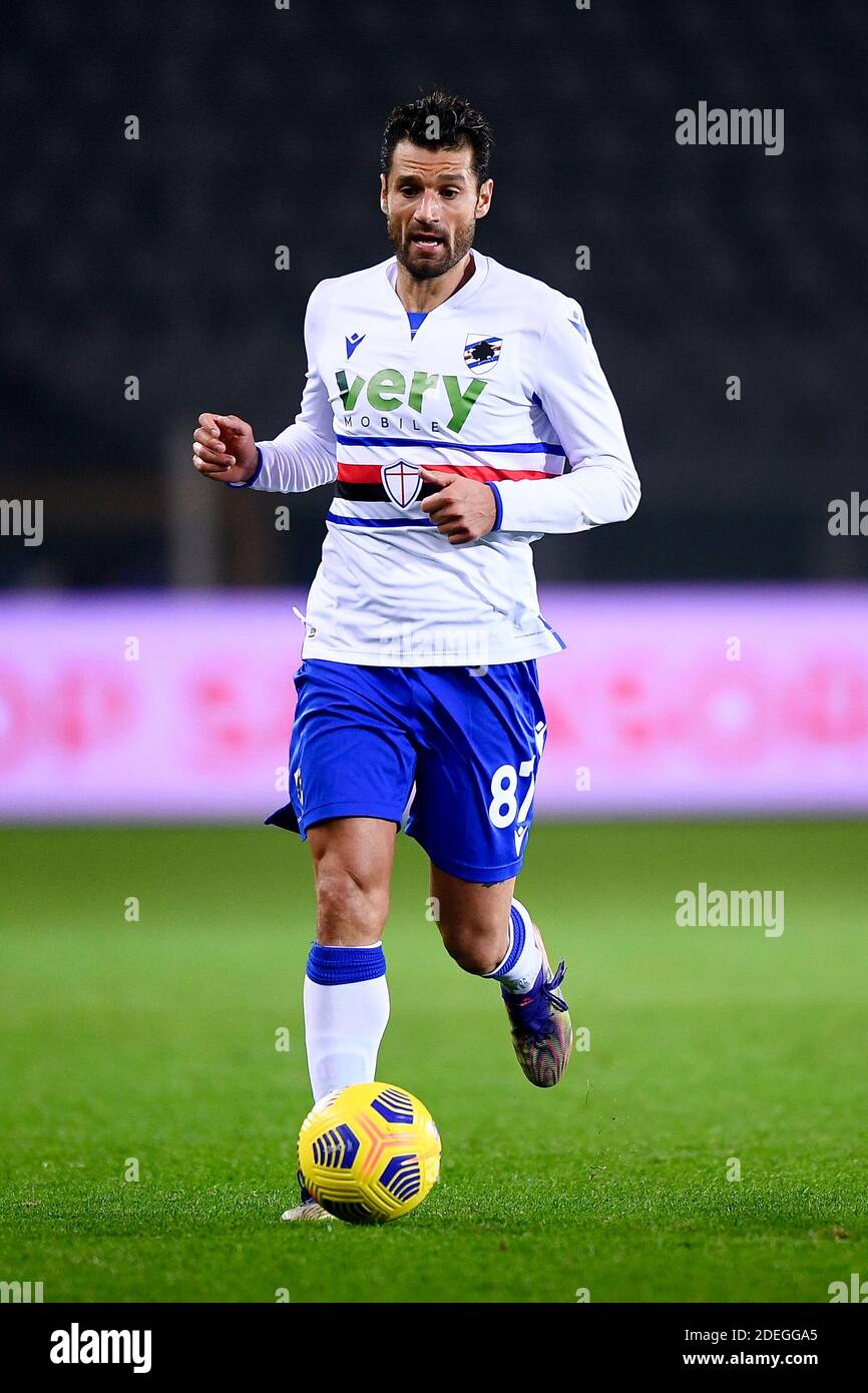 Torino, Italia - 30 novembre 2020: Antonio Candriva della UC Sampdoria in azione durante la Serie A Football Match tra Torino FC e UC Sampdoria. La partita terminò il cravatta del 2-2. Credit: Nicolò campo/Alamy Live News Foto Stock