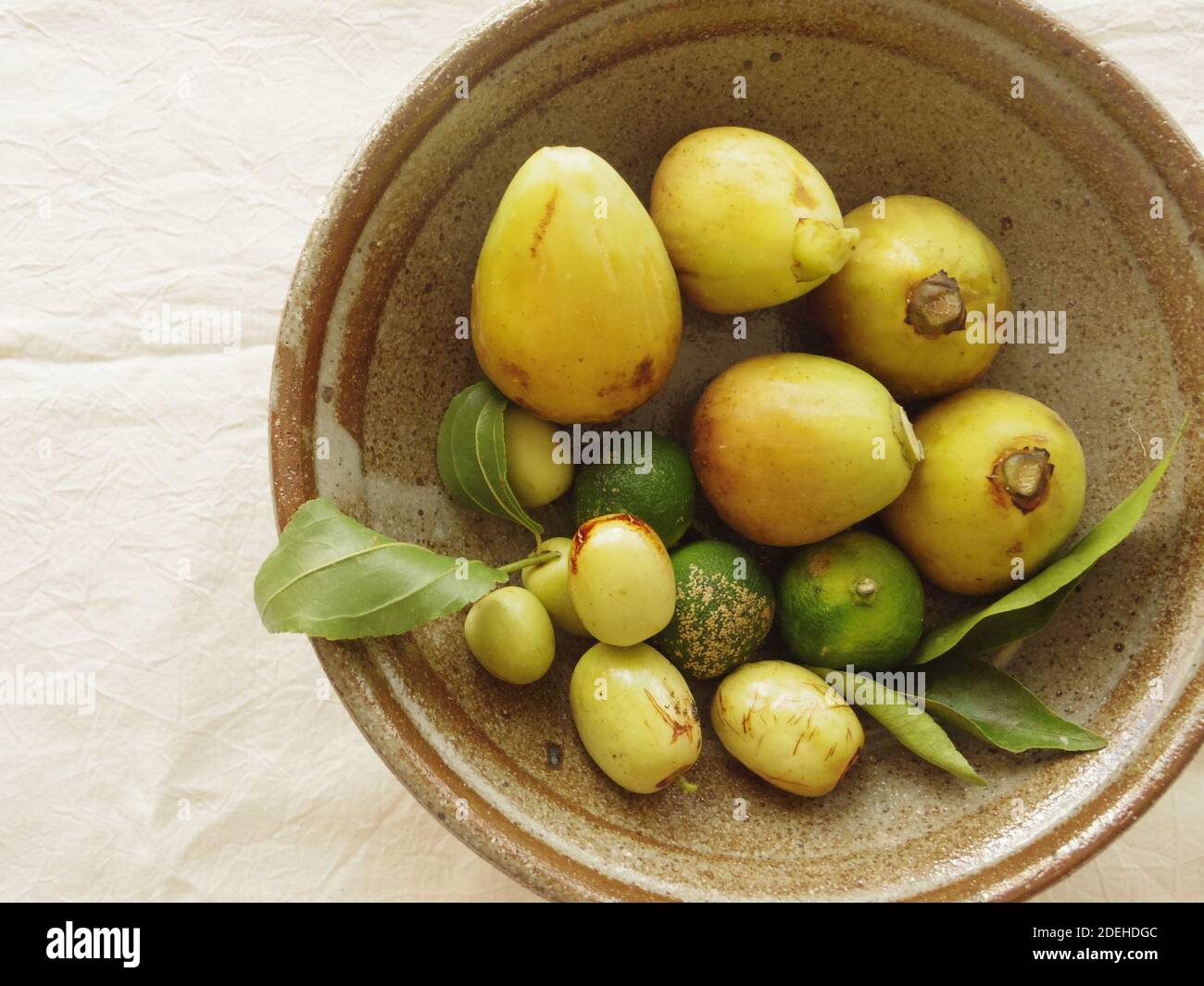 Fichi comuni, Jujube e Citrus Sudachi Foto Stock