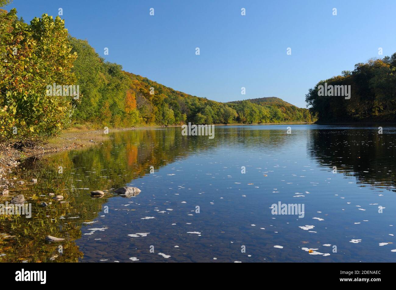 Delaware River, Fall Colors, Delaware Water Gap National Recreation Area, Pennsylvania, USA Foto Stock