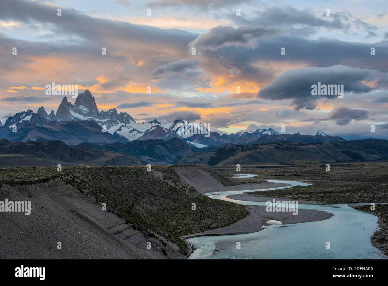 Sud America, Patagonia, Argentina, Los Glaciares, Parco Nazionale, Monte Fitz Roy, fiume Chalten, Foto Stock