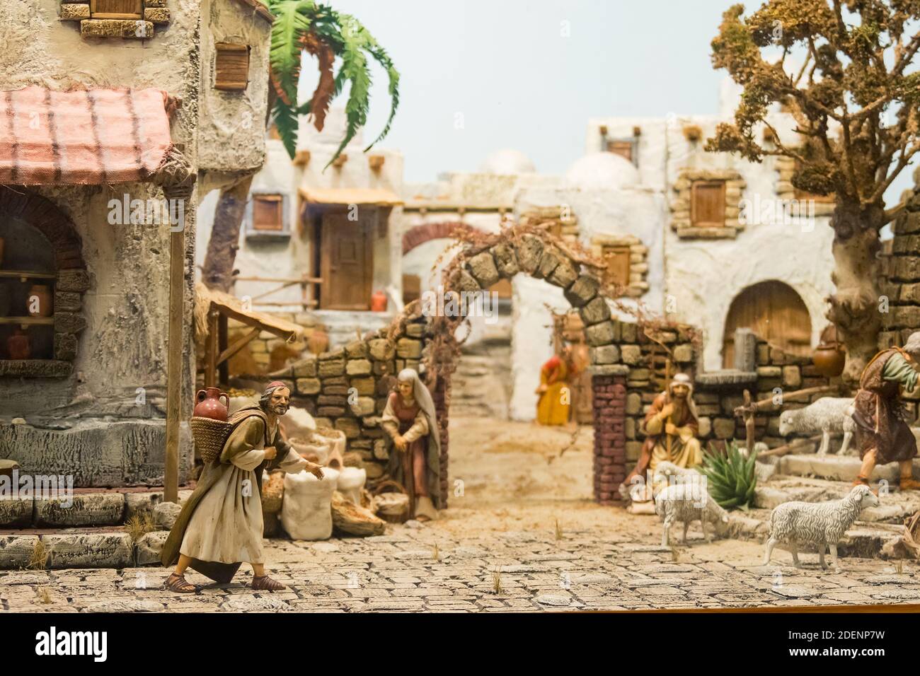 Napoli, Italia 2016 dicembre - l'arte della natività napoletana di S. Gregorio Armeno, S. Gregorio Armeno è una piccola strada nel centro storico di Napoli Foto Stock