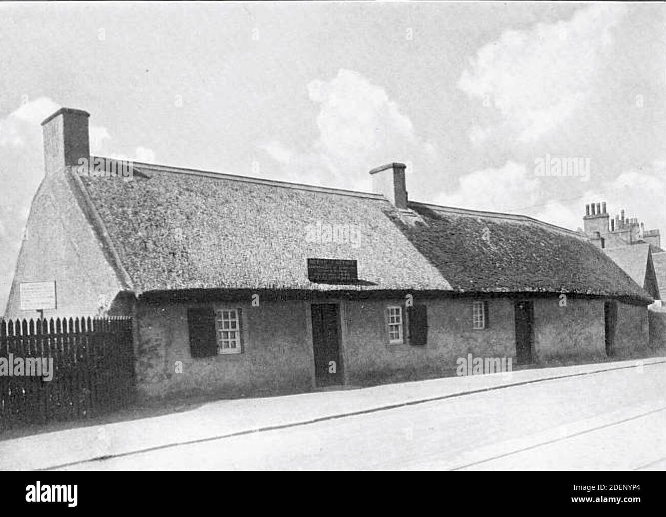 Fotografia antica del cottage di Alloway, Ayrshire, dove nacque il poeta nazionale scozzese Robbie Burns. Foto Stock