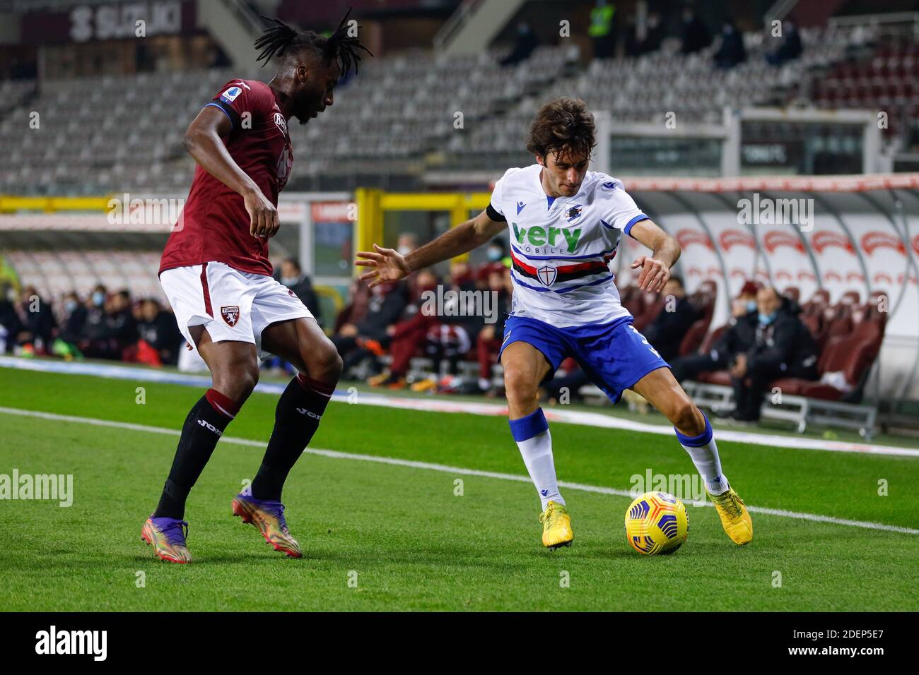 Tommaso Augello (UC Sampdoria) e Soualiho Meite (Torino FC) contrastano durante Torino FC contro UC Sampdoria, italiano f - Photo .LM/Francesco Scaccianoce Foto Stock