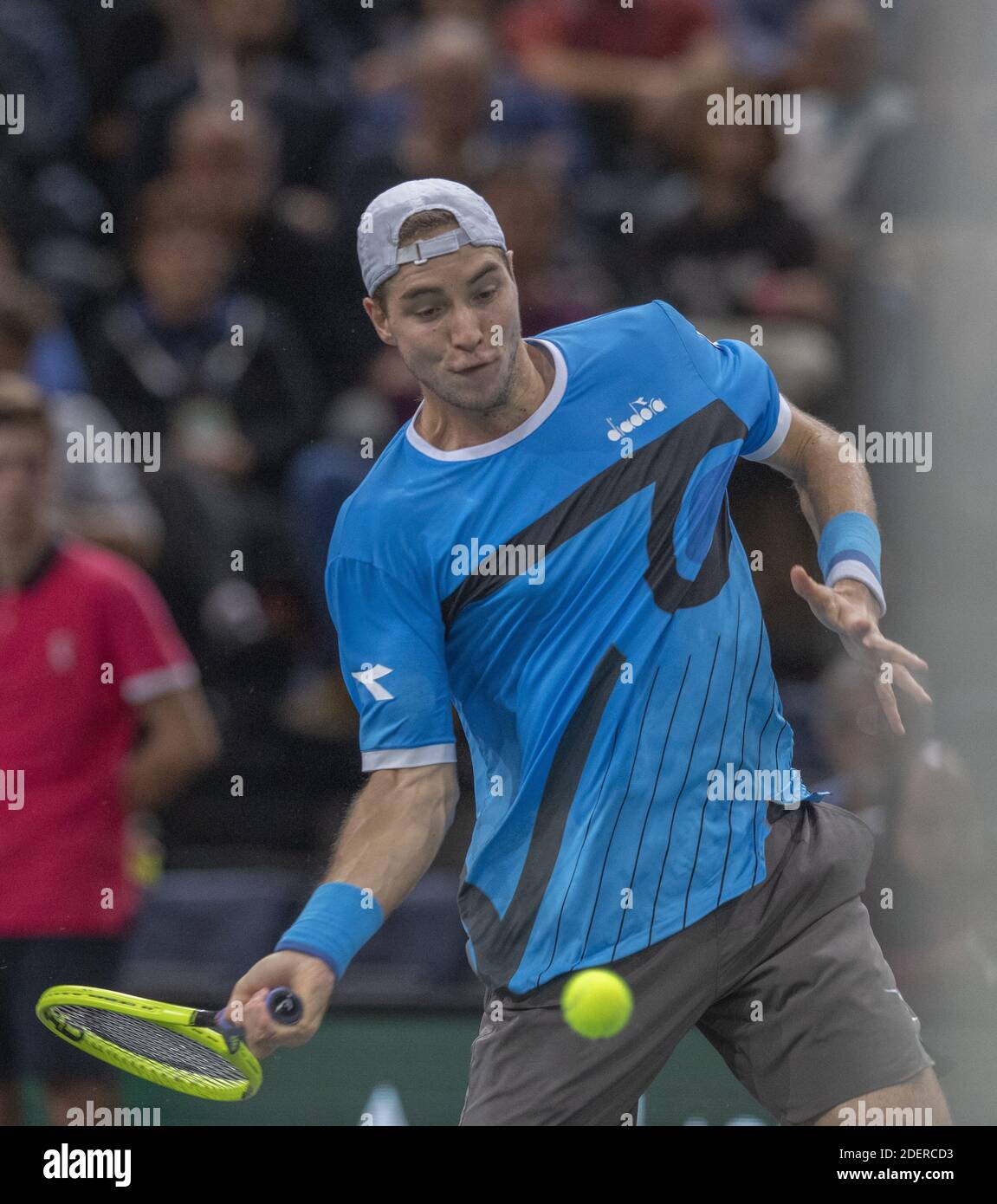 Jan-Lennard Struff di Germania gioca il 4° giorno del Rolex Paris Masters, parte dell'ATP World Tour Masters 1000 che si è tenuto presso la AccorHotels Arena il 31 ottobre 2019 a Parigi, Francia. Foto di Loic Baratoux/ABACAPRESS.COM Foto Stock