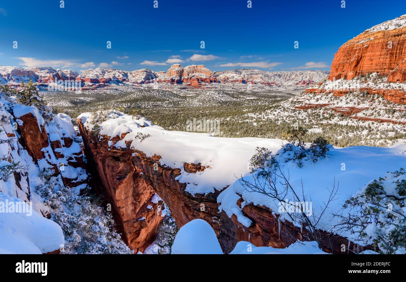 Devil's Bridge in inverno, Sedona, Arizona, USA. Foto Stock