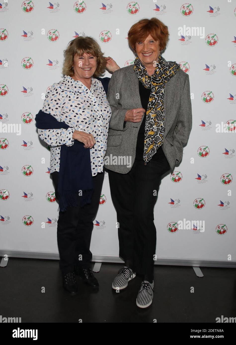 Regine Teyssot et Reine Mazoyer lors de réception annuelle des Peres Noel Verts du SPF (Secours populaire Francais) le 9 décembre 2019 au Musée des Arts forains à Paris. Foto di Denis Guignebourg/ABACAPRESS.COM Foto Stock