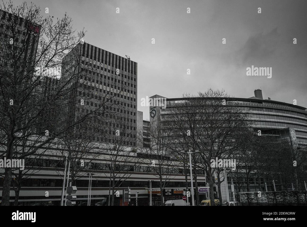 Illustrazione sede centrale RATP ( HQ ) il 27 dicembre 2019 a Parigi durante uno sciopero dei mezzi pubblici. Tutti i sindacati della RATP, l'autorità parigina dei trasporti che gestisce le linee metropolitane della capitale, hanno iniziato uno sciopero il 5 dicembre per protestare contro la riforma dei regimi pensionistici e la fine dei loro regimi speciali. Foto di Eliot Blondt/ABACAPRESS.COM Foto Stock