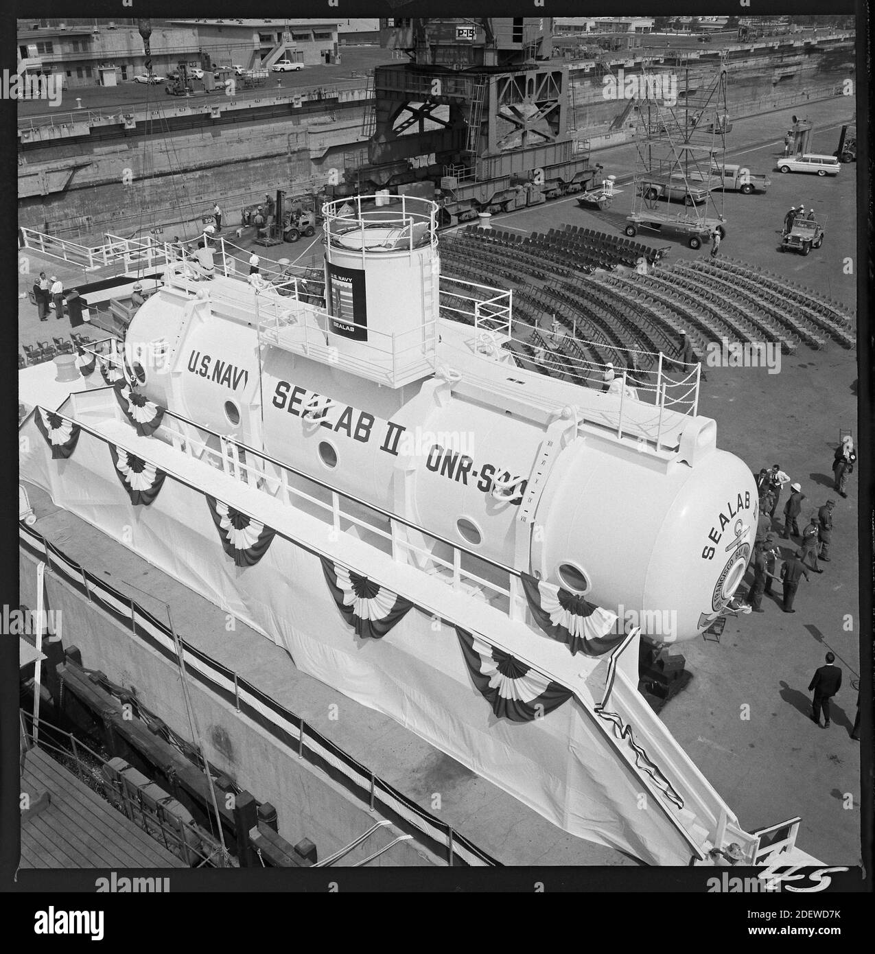 SeaLab II, un laboratorio sperimentale di ricerca subacquea sviluppato dalla Marina degli Stati Uniti. Questo habitat sottomarino è stato collocato al largo della costa di la Jolla, California nel 1965. Immagine da 6x6 cm negativo. Foto Stock