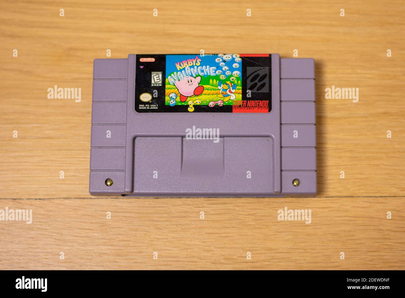 Kirby's Avalanche per il Super Nintendo Entertainment System, un popolare videogioco retro Foto Stock