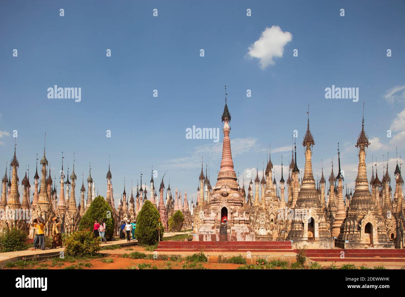 Stupa di Kakku, area del lago di Inle, stato di Shan, Myanmar, Asia Foto Stock