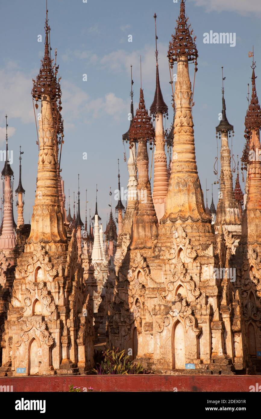 Stupa di Kakku, area del lago di Inle, stato di Shan, Myanmar, Asia Foto Stock