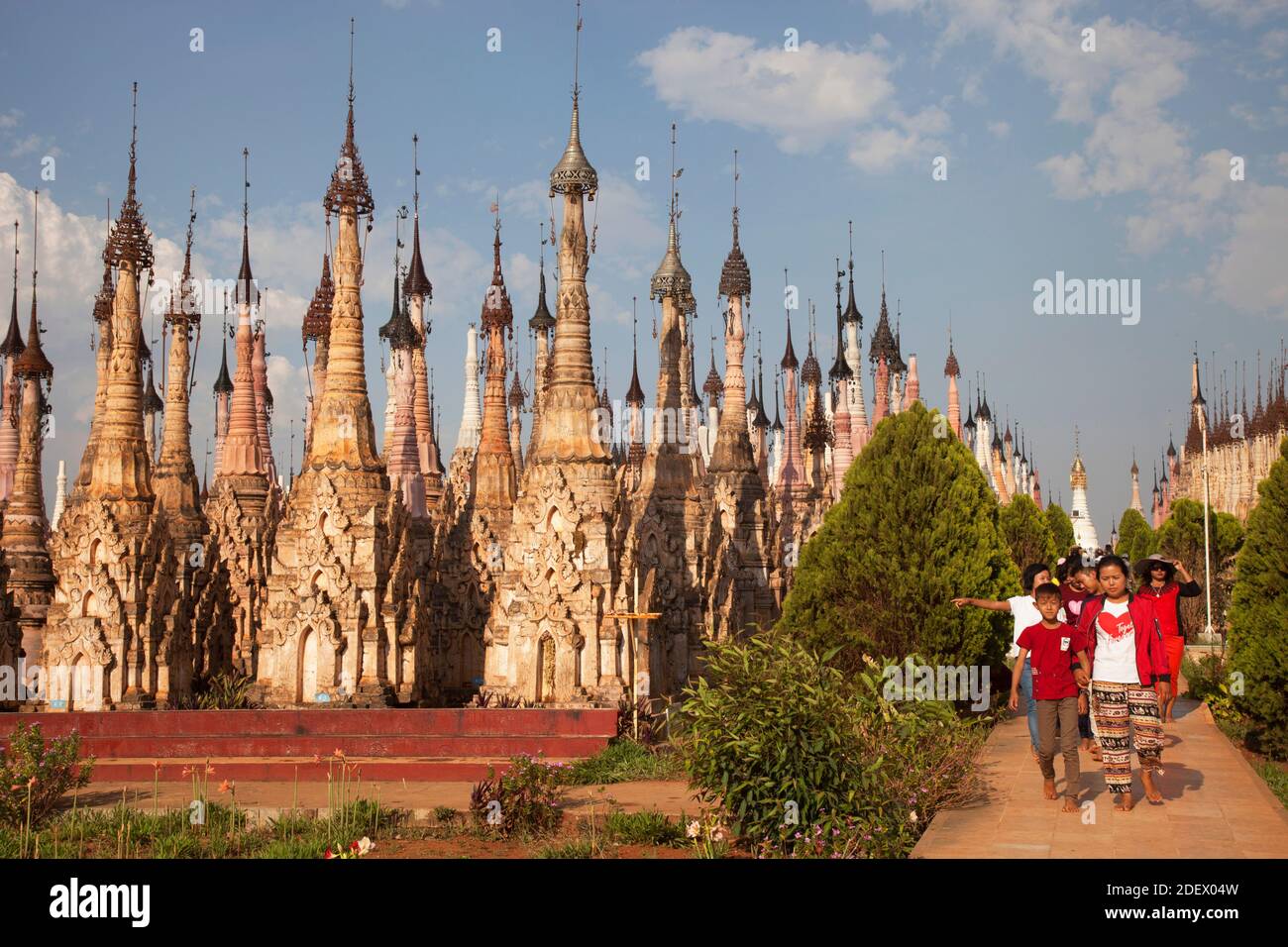 Stupa di Kakku, area del lago di Inle, stato di Shan, Myanmar, Asia Foto Stock