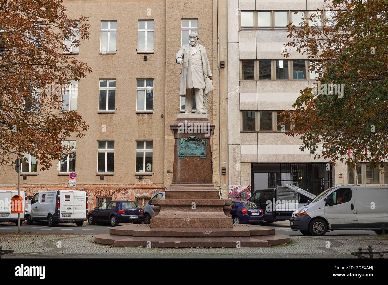 Denkmal Hermann Schulze Delitzsch, Schulze-Delitzsch-Platz, Mitte, Berlino, Germania Foto Stock