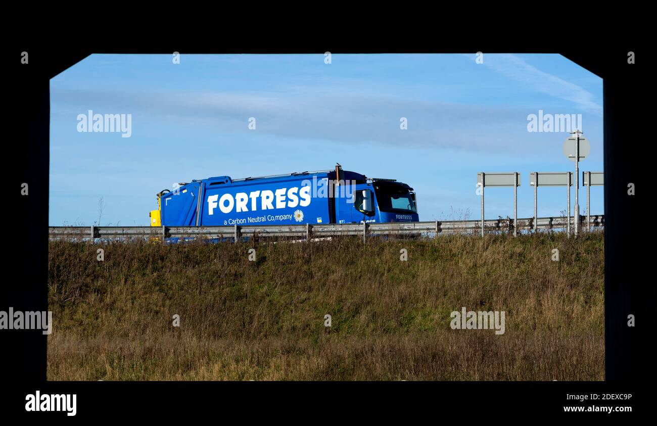 Camion fortezza sulla A46 strada a Longbridge Island, Warwick, Regno Unito Foto Stock