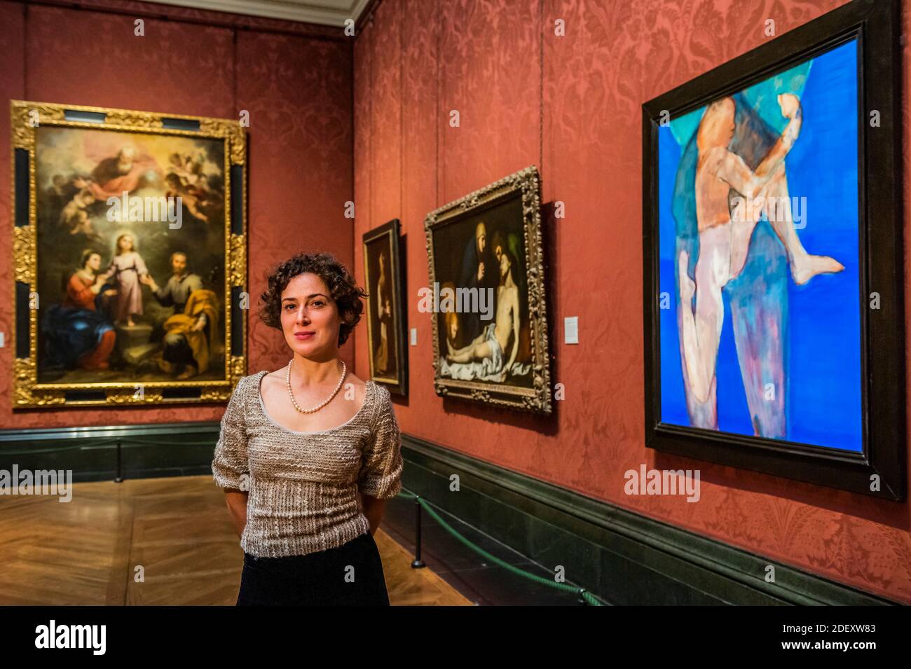 Londra, Regno Unito. 2 dicembre 2020. Artista in Residence: Rosalind Nashashibi (nella foto) con una goccia di profumo e di opere più vecchie dalla Galleria - la Galleria Nazionale riapre dopo la seconda chiusura del coronavirus a Londra. L'apertura coincide con la nuova esposizione di 2020 artista della Galleria Nazionale in Residence: Rosalind Nashashibi (Sala 30). L'ingresso è solo biglietto e la distanza sociale, sistemi a senso unico e altre covid 19 precauzioni sono in atto. Credit: Guy Bell/Alamy Live News Foto Stock