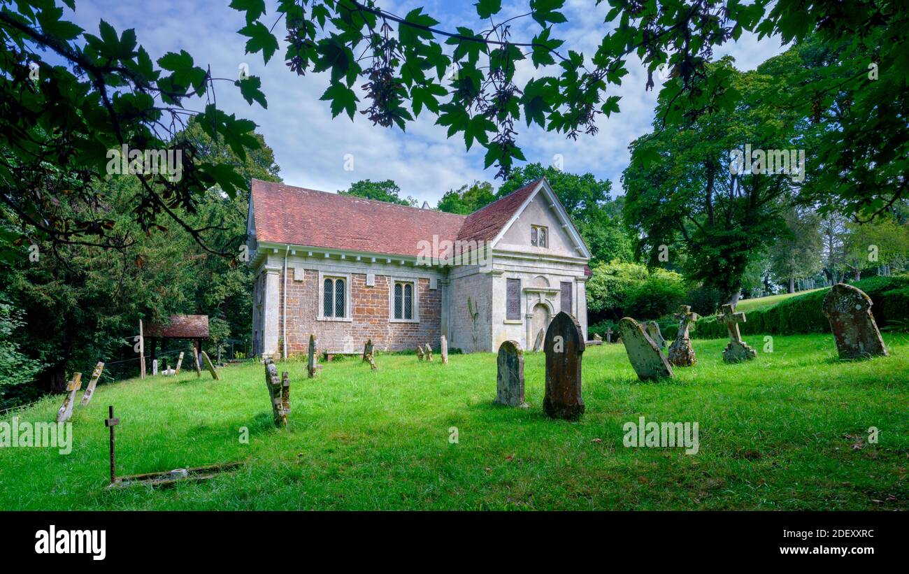 Hale, Regno Unito - 8 agosto 2020: St James's Church a Hale Park nel New Forest National Park, Regno Unito Foto Stock