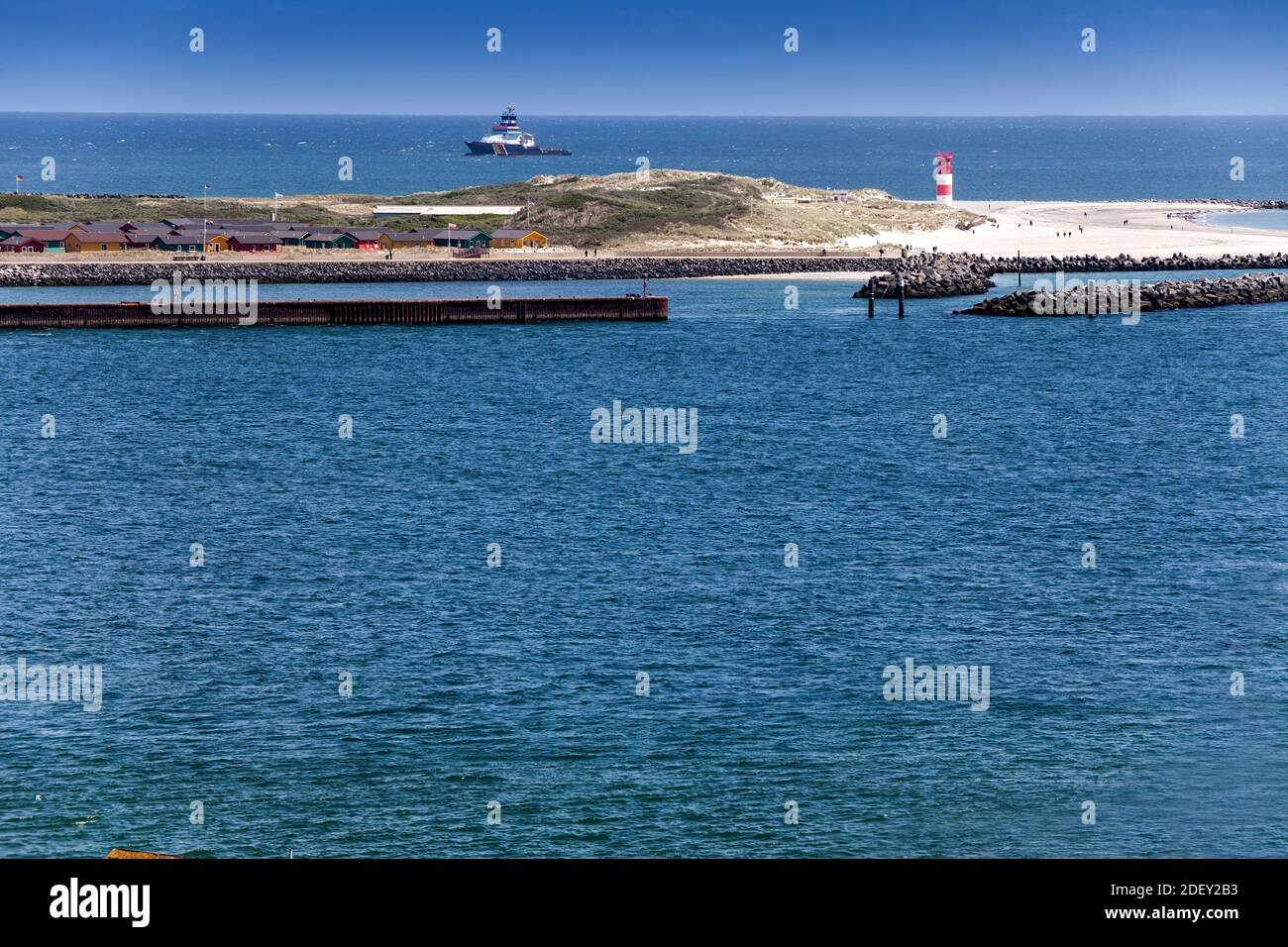 Spiaggia sud di fronte al cielo blu, Isola delle Dune, Heligoland, Mare del Nord, Schleswig-Holstein, Germania, Europa Foto Stock