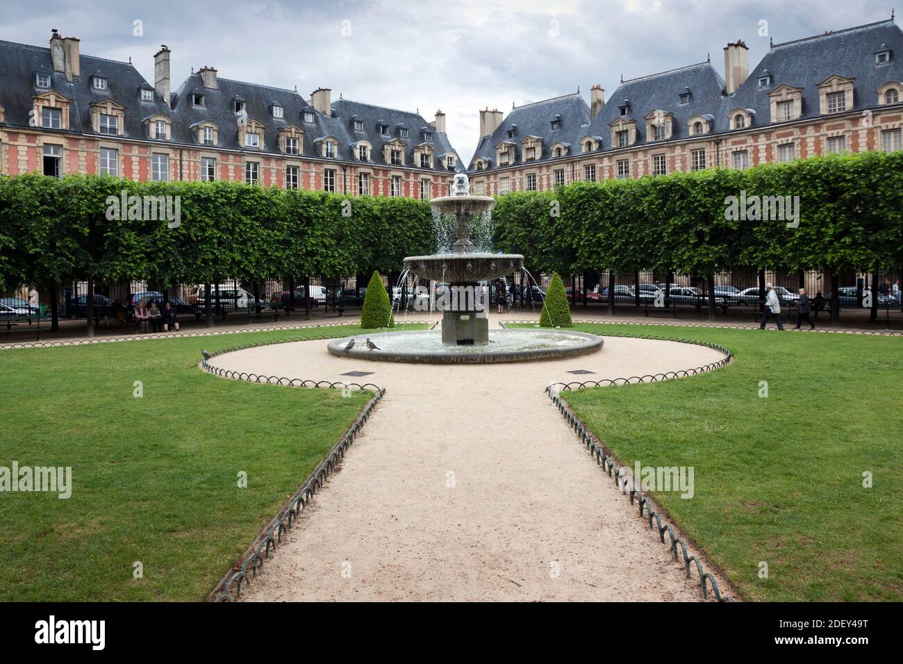 Place des Vosges, il Marais, Parigi, Ile-de-France, Francia Foto Stock