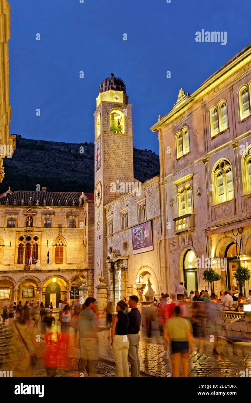 Serata in Dubrovnik Città Vecchia sulla costa dalmata della Croazia. Foto Stock