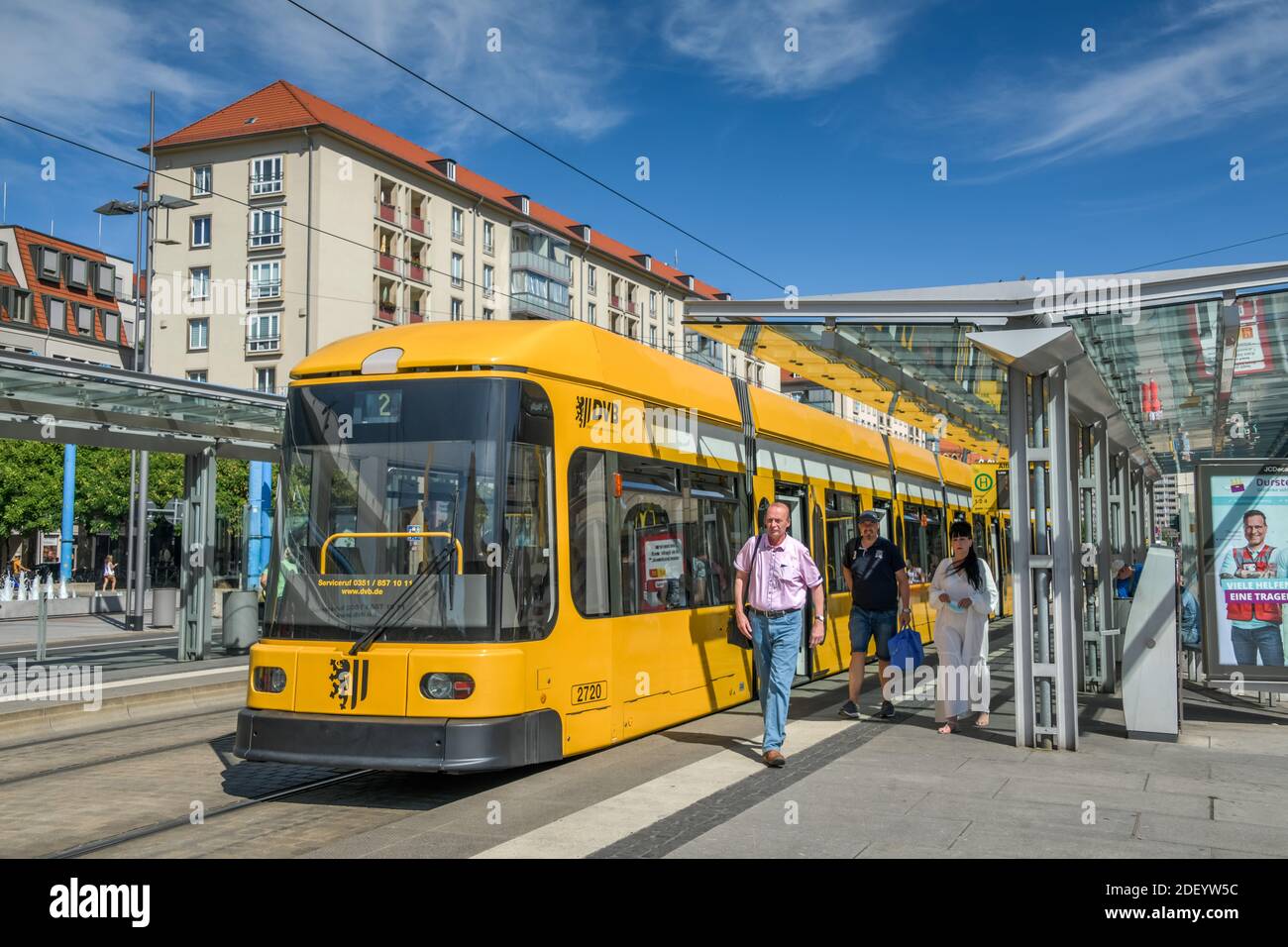 Tram, Altmarkt, Dresda, Sachsen, Deutschland Foto Stock