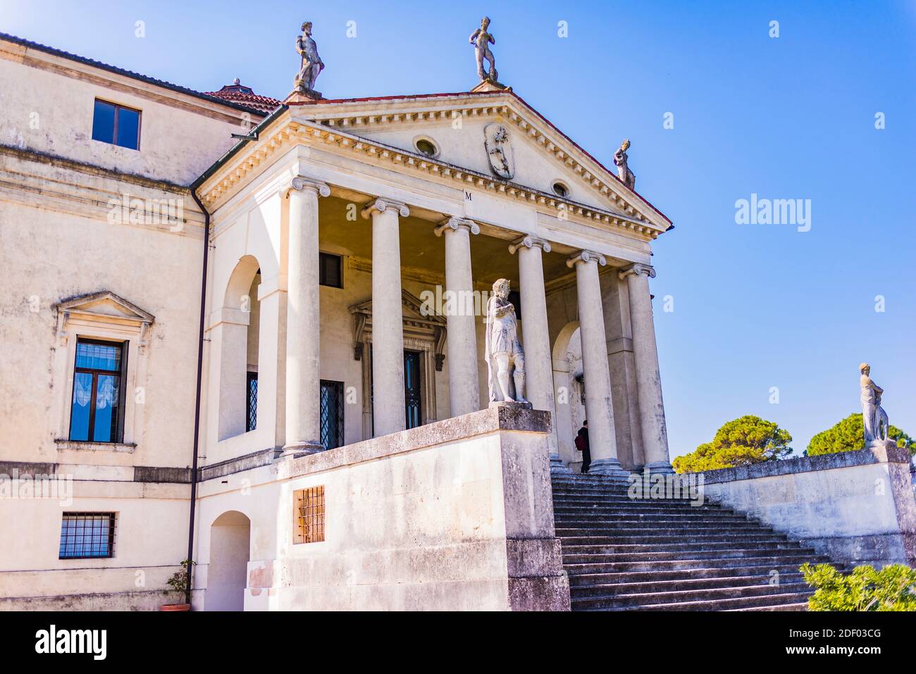 Villa la rotonda è una villa neoclassica appena fuori Vicenza nel nord Italia progettata da Andrea Palladio. Il nome corretto della villa è Villa Almeric Foto Stock