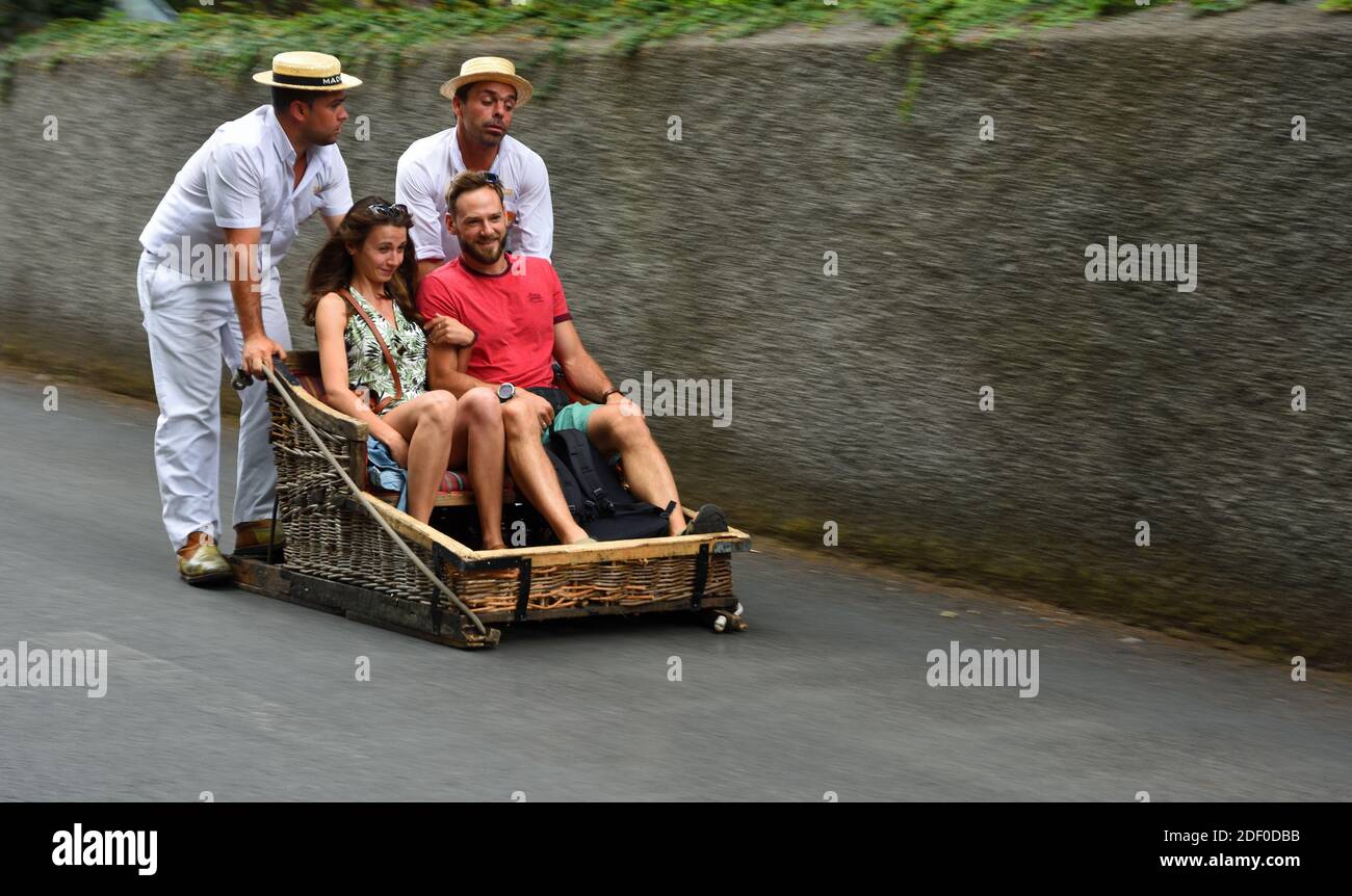 Coppia di Funchal Madeira con discesa in cesto. Foto Stock