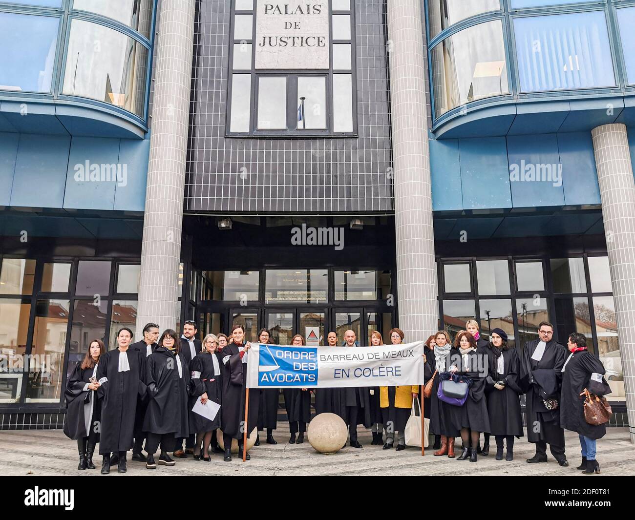 Sciopero degli avvocati del Tribunale di Meaux contro il progetto di legge sulla riforma delle pensioni da parte del Gouvernement Macron, 13 gennaio 2020. Foto di Jana Chiamami J/ABACAPRESS.COM Foto Stock