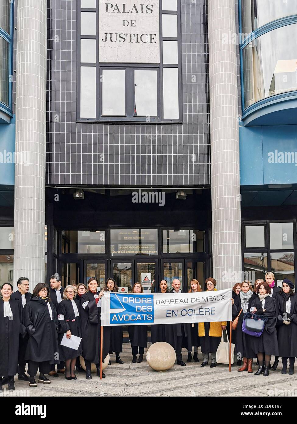 Sciopero degli avvocati del Tribunale di Meaux contro il progetto di legge sulla riforma delle pensioni da parte del Gouvernement Macron, 13 gennaio 2020. Foto di Jana Chiamami J/ABACAPRESS.COM Foto Stock