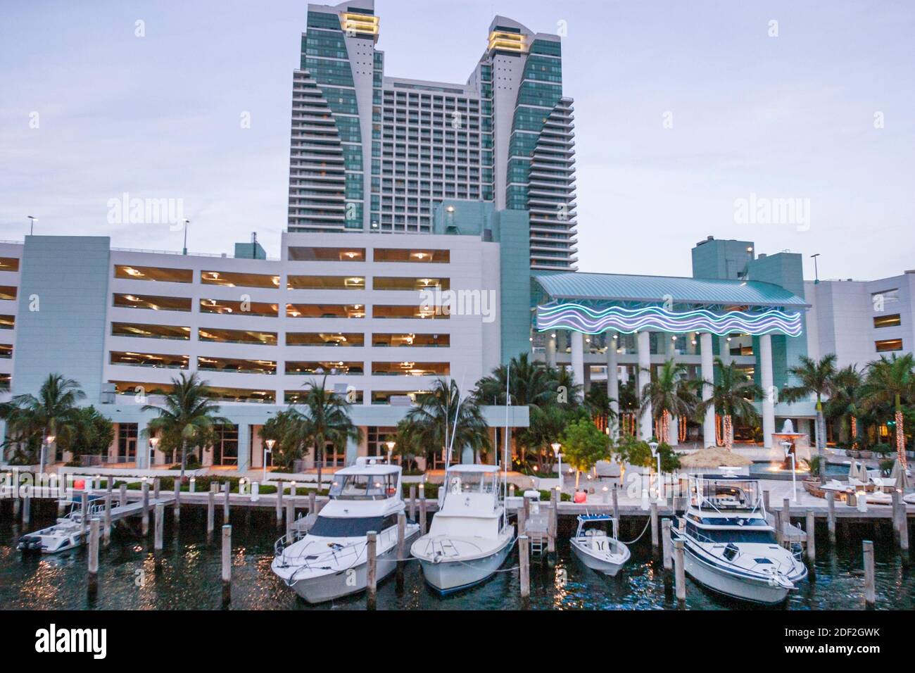 Florida Intracoastal Westin Diplomat Beach Resort Hollywood Curio Collection by Hilton, esterno dell'hotel, marina Intracoastal Foto Stock