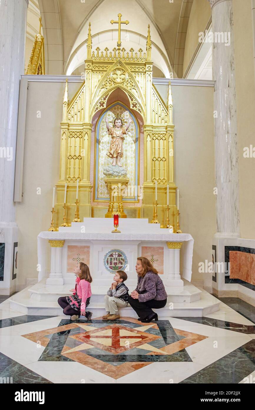 Alabama Hanceville Santuario del Santissimo Sacramento, di nostra Signora degli Angeli Monastero OLAM, 13 ° secolo chiesa in stile francescano monastero, all'interno Foto Stock