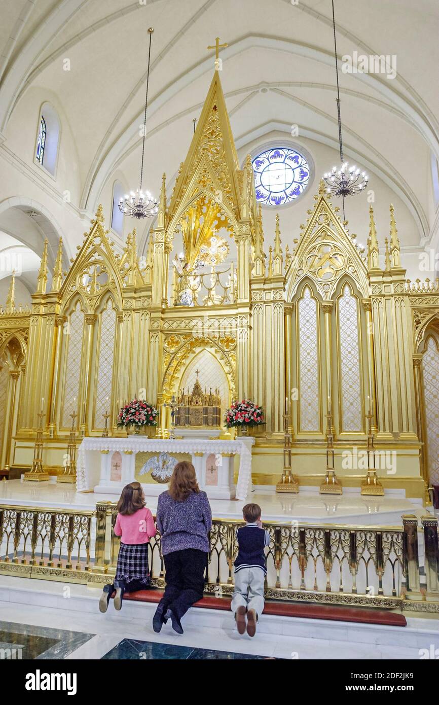 Alabama Hanceville Santuario del Santissimo Sacramento, di nostra Signora degli Angeli Monastero OLAM, 13 ° secolo chiesa in stile francescano monastero, all'interno Foto Stock