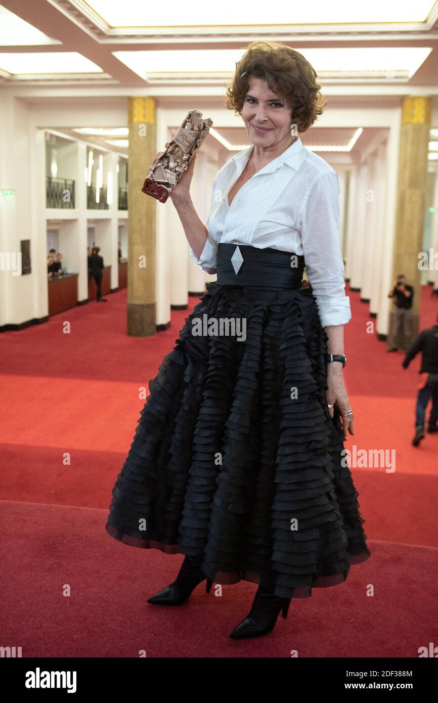 Fanny Ardant si pone con la migliore attrice in un premio di ruolo di supporto per il film la Belle Epoque durante la 45° cerimonia Cesar a Parigi, in Francia, il 28 febbraio 2020. Foto di Aurore Marechal/ABACAPRESS.COM Foto Stock