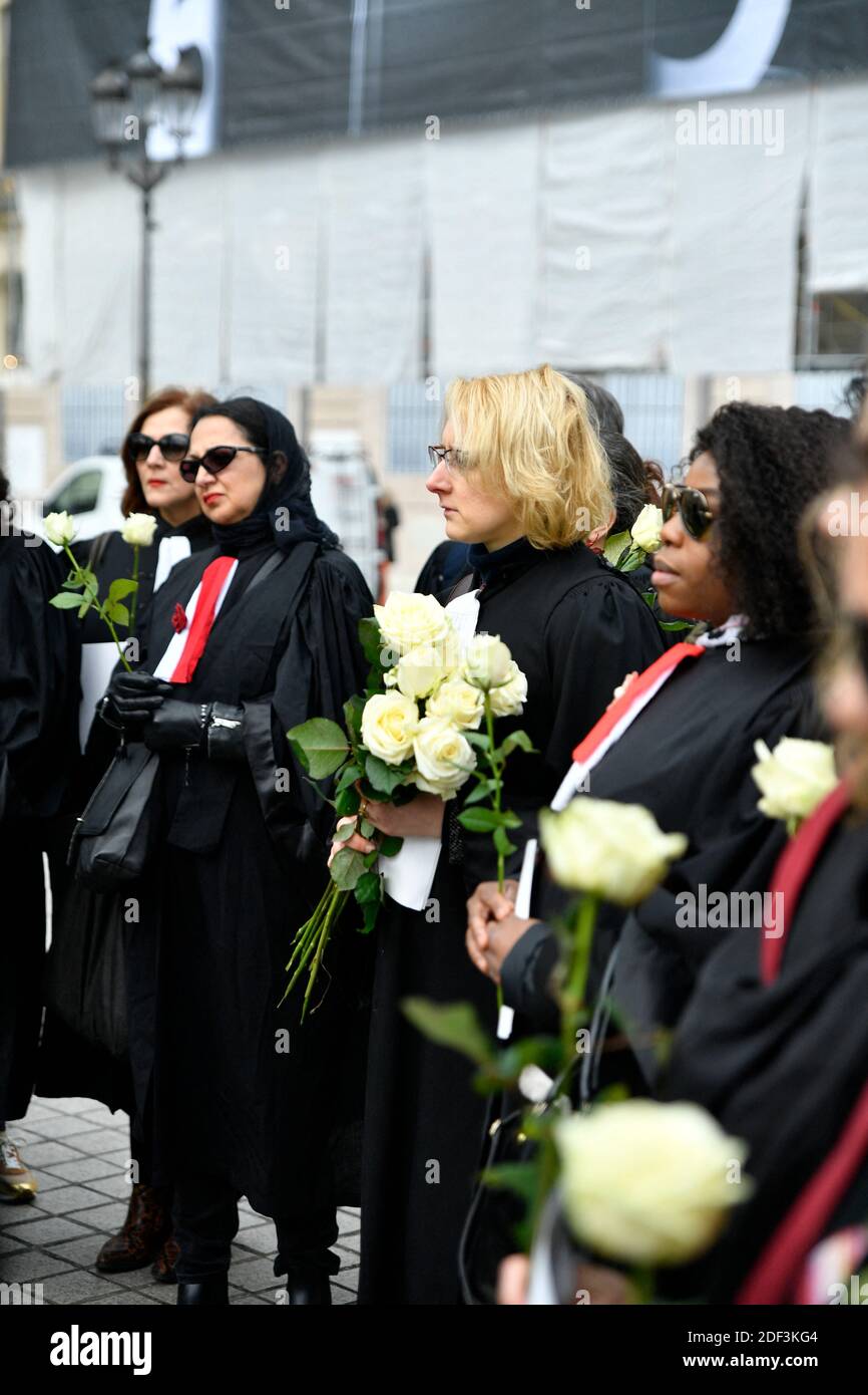 Gli avvocati francesi stanno mantenendo la pressione contro la proposta di revisione del sistema pensionistico da parte del governo francese e si stanno manifestando di fronte alla Cancelleria di Parigi, Francia, il 6 marzo 2020. Foto di Aid Adjedjou/Avenir Pictures/ABACAPRESS.COM Foto Stock