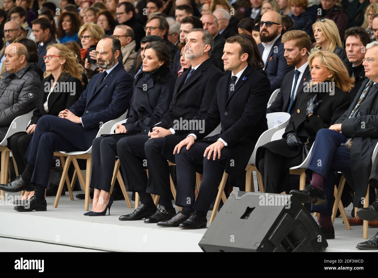 Il ministro francese degli Affari esteri Jean-Yves le Drian, il ministro francese della giustizia Nicole Belloubet , il primo ministro francese Edouard Philippe, la regina Letizia di Spagna, il re Felipe VI di Spagna, Emmanuel Macron, Brigitte Macron e Didier Reynders in occasione di una cerimonia per onorare le vittime del terrorismo presso l'Esplanade du Trocadero di Parigi, Il primo giorno nazionale francese di tributo alle vittime del terrorismo. 11 marzo 2020. Foto di Jacques Witt/piscina/ABACAPRESS.COM Foto Stock