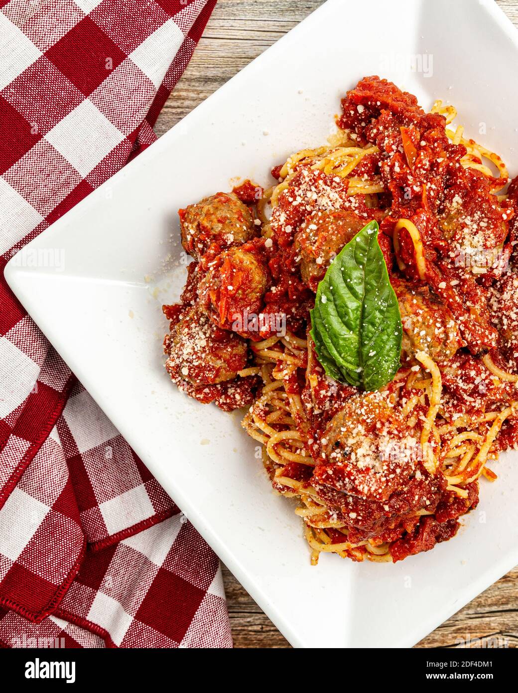 Spaghetti con le polpette di carne Foto Stock
