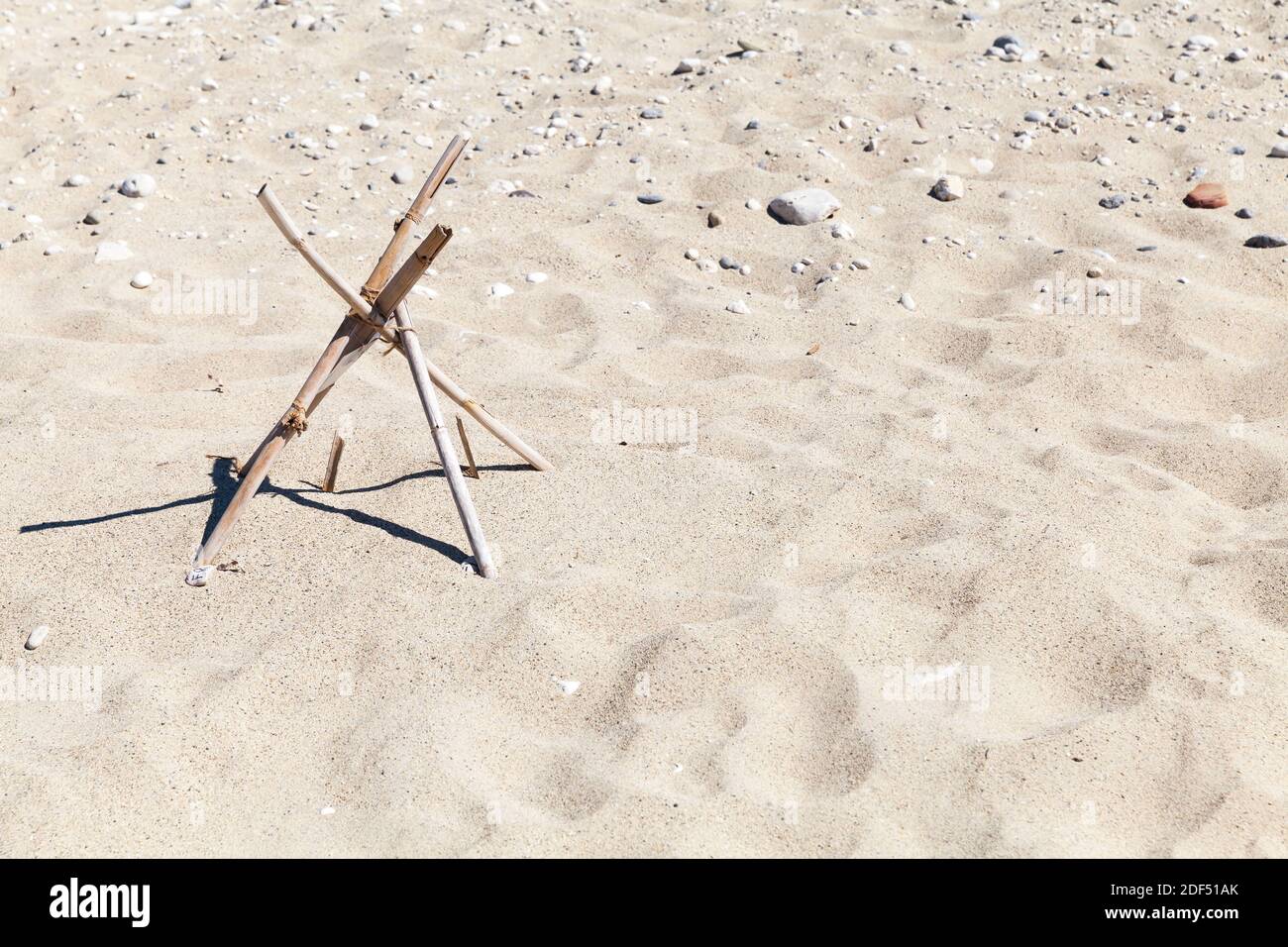 Siti di nidificazione per tartarughe ovaiole, struttura protettiva nella sabbia Foto Stock