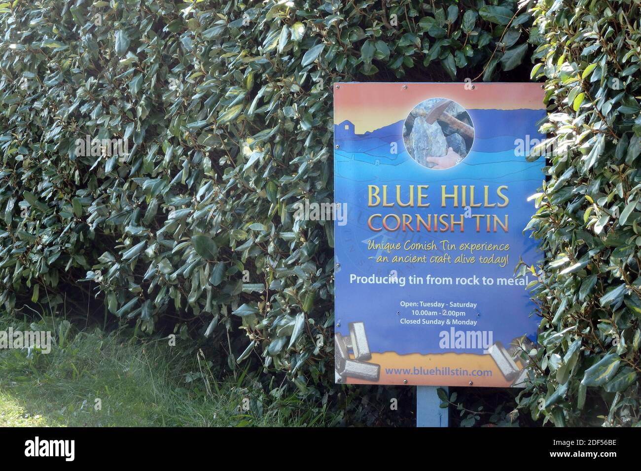 Blue Hills Cornish Tin, Trevellas Combe, Cornovaglia, Inghilterra, Regno Unito Foto Stock