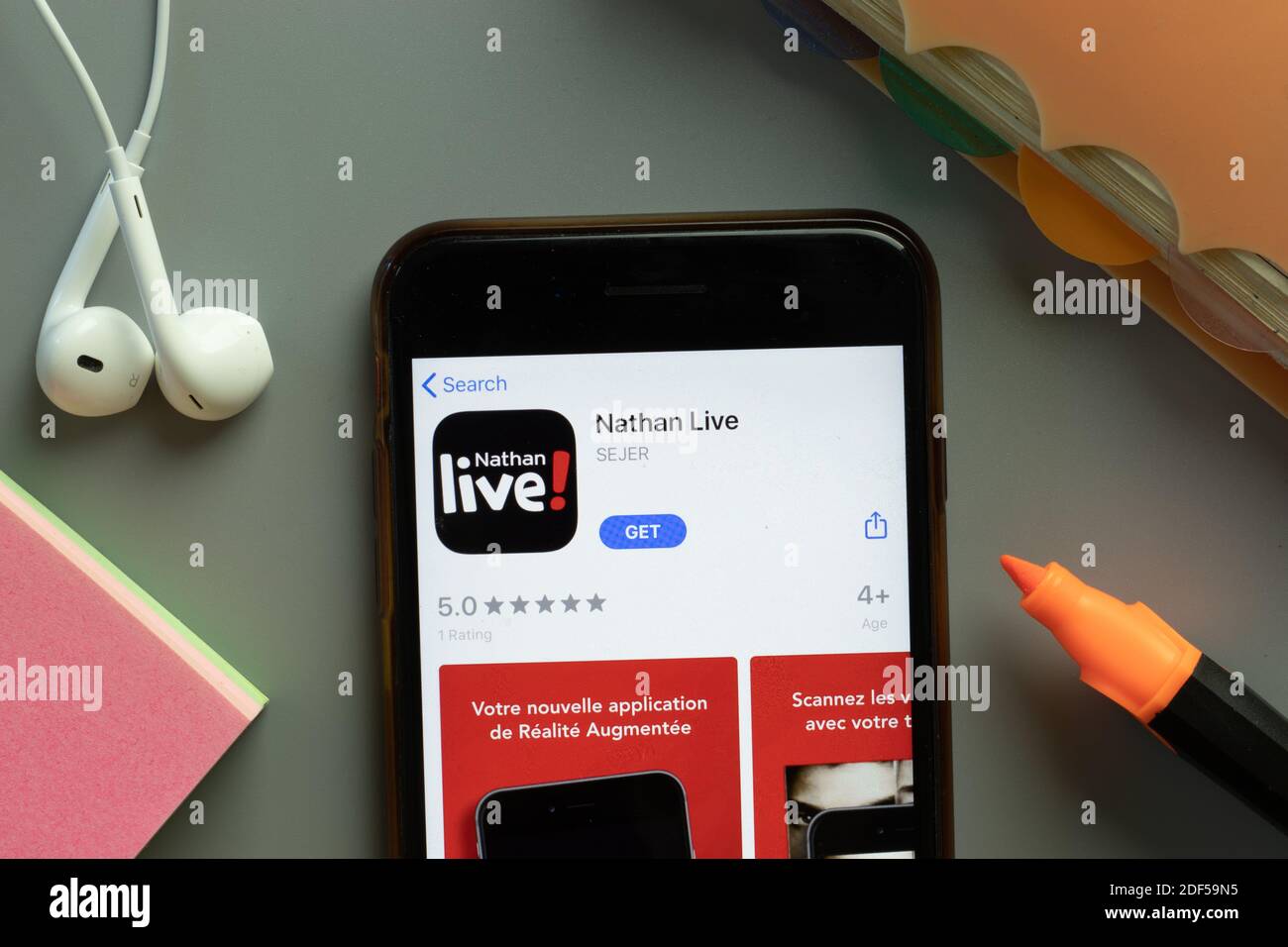 New York, USA - 1 dicembre 2020: Icona dell'app nathan Live per dispositivi mobili sulla vista superiore dello schermo del telefono, editoriale illustrativo. Foto Stock