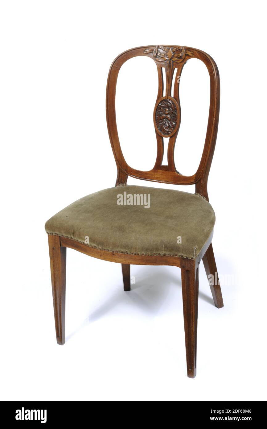Anonimo, fine del 18 ° secolo, sei sedie in mogano con schienali ovali intagliati. Il sedile è rivestito da un moderno rivestimento grigio-verde. Dal Municipio di Leiden, 1908 Foto Stock