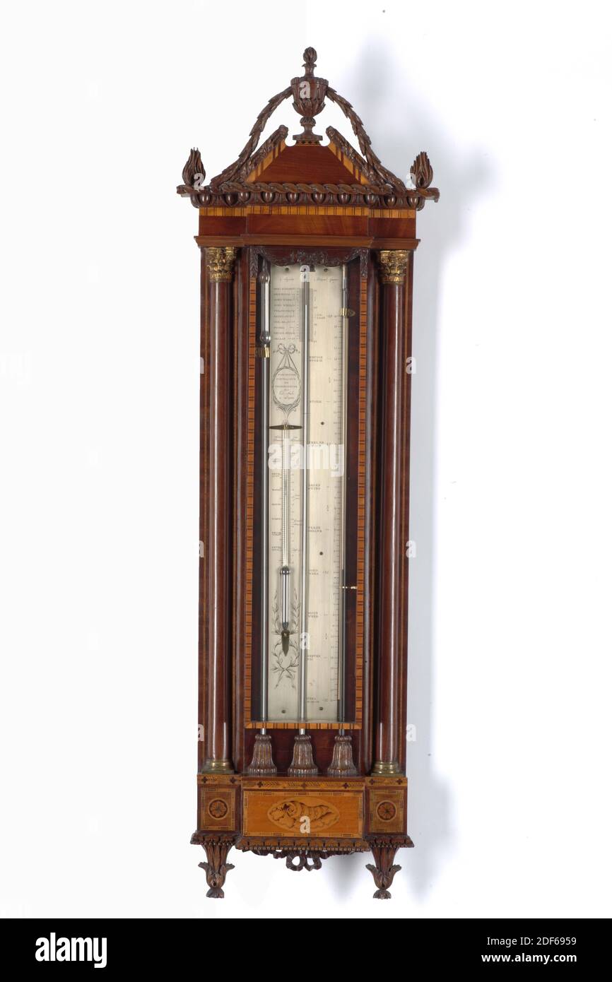 Dominicus Sala, c. 1820, legno satinato, vetro, quercia, mogano, ottone, Generale: 130 × 40 × 11cm 1300 × 400 × 110mm, barometro da banco olandese con termometro. Il mobile è realizzato in rovere, impiallacciato con mogano e noce satinato. Il tubo centrale e il tubo contatore hanno una scala in pollici inglesi e in pollici renaci, combinati con una scala 36. Il termometro ha una scala in Réaumur e Fahrenheit. Le piastre del guscio sono realizzate in ottone argentato. L'armadio salta in avanti come rischioso, su entrambi i lati sulla parete posteriore due colonne semicircolari in ottone con capitelli corinzi. La cresta a sbalzo Foto Stock