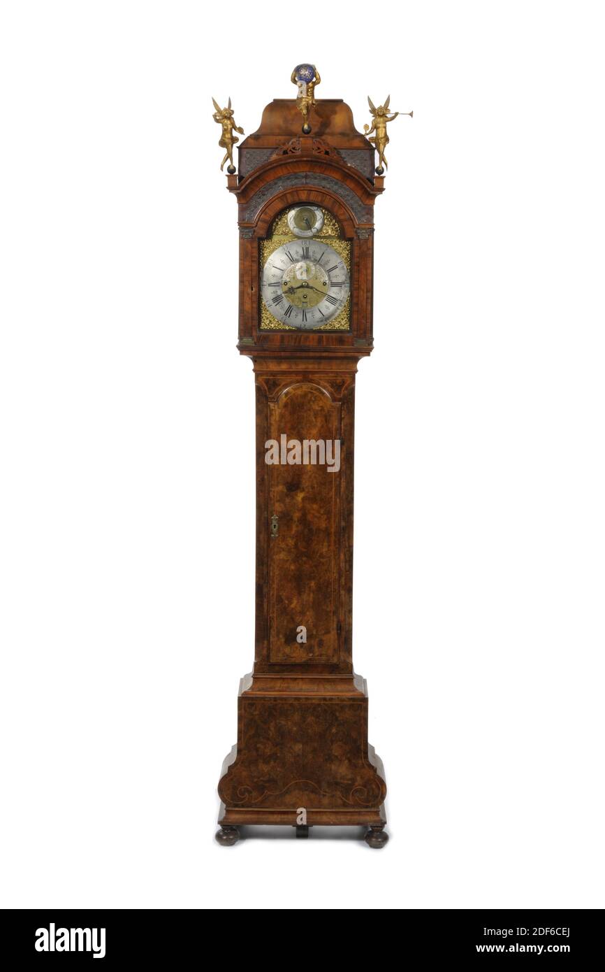 Orologio, Hendrik Cornelisz Engeringh, ca.1795, vetro, impiallacciatura, legno, metallo, tessuto, vernice, ottone, Orologio: 278 x 61.5 x 31,5 cm (2780 x 615 x 315 mm), cassa movimento: 71 x 48 x 31 cm (710 x 480 x 310 mm), calotta: 29 x 33 x 23,5 cm (290 x 330 x 235 mm), Atlas: 25 x 12 x 9cm (250 x 120 x 90mm), Angelo con Tromba: 36 x 16 x 14cm (360 x 160 x 140mm), Angelo senza tromba: 36 x 15 x 12cm (360 x 150 x 120mm), peso: 23 x 7.5cm (230 x 75mm), peso: 23 x 7.5cm (230 x 75mm), chiave pendolo: 11 x 10 x 4cm (110 x 100 x 40mm), tromba, figura, angelo, pesce, mitologia, vaso, Orologio da sala in piedi, impiallacciato con Foto Stock