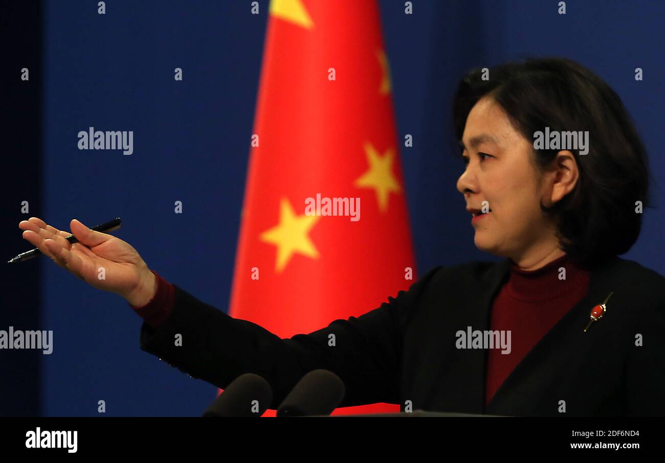 Pechino, Cina. 03 dic 2020. La portavoce del Ministero degli Esteri cinese Hua Chunying tiene una conferenza stampa per giornalisti nazionali e stranieri presso il Centro Stampa Internazionale di Pechino giovedì 3 dicembre 2020. Alla domanda circa il disegno di legge del Congresso degli Stati Uniti che mira le aziende cinesi che stanno negoziando sulla borsa, Hua ha detto che sarebbe nel migliore interesse di entrambi i paesi non provocare più tensioni tra le due potenze economiche. Foto di Stephen Shaver/UPI Credit: UPI/Alamy Live News Foto Stock