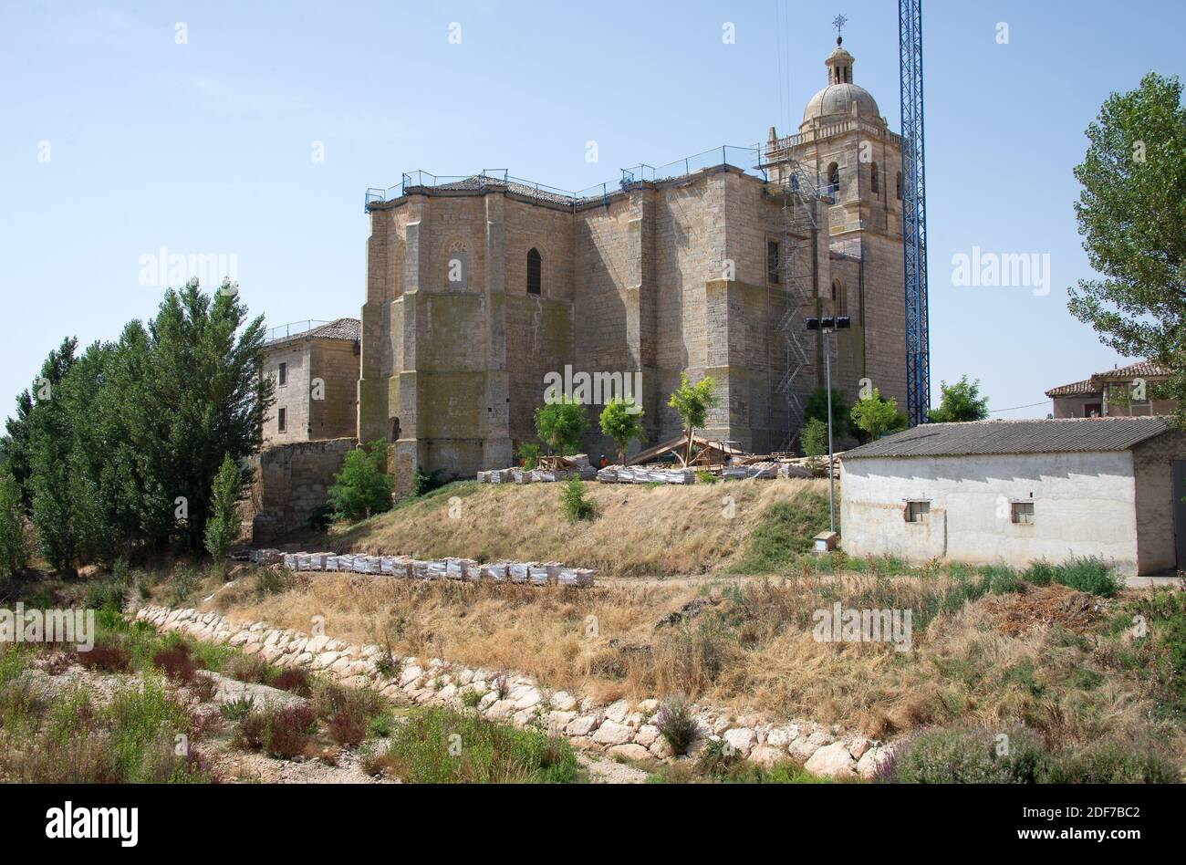 Villasandino, Iglesia de la Asuncion de Nuestra Señora (in restauro). Provincia di Burgos, Castilla y Leon, Spagna. Foto Stock