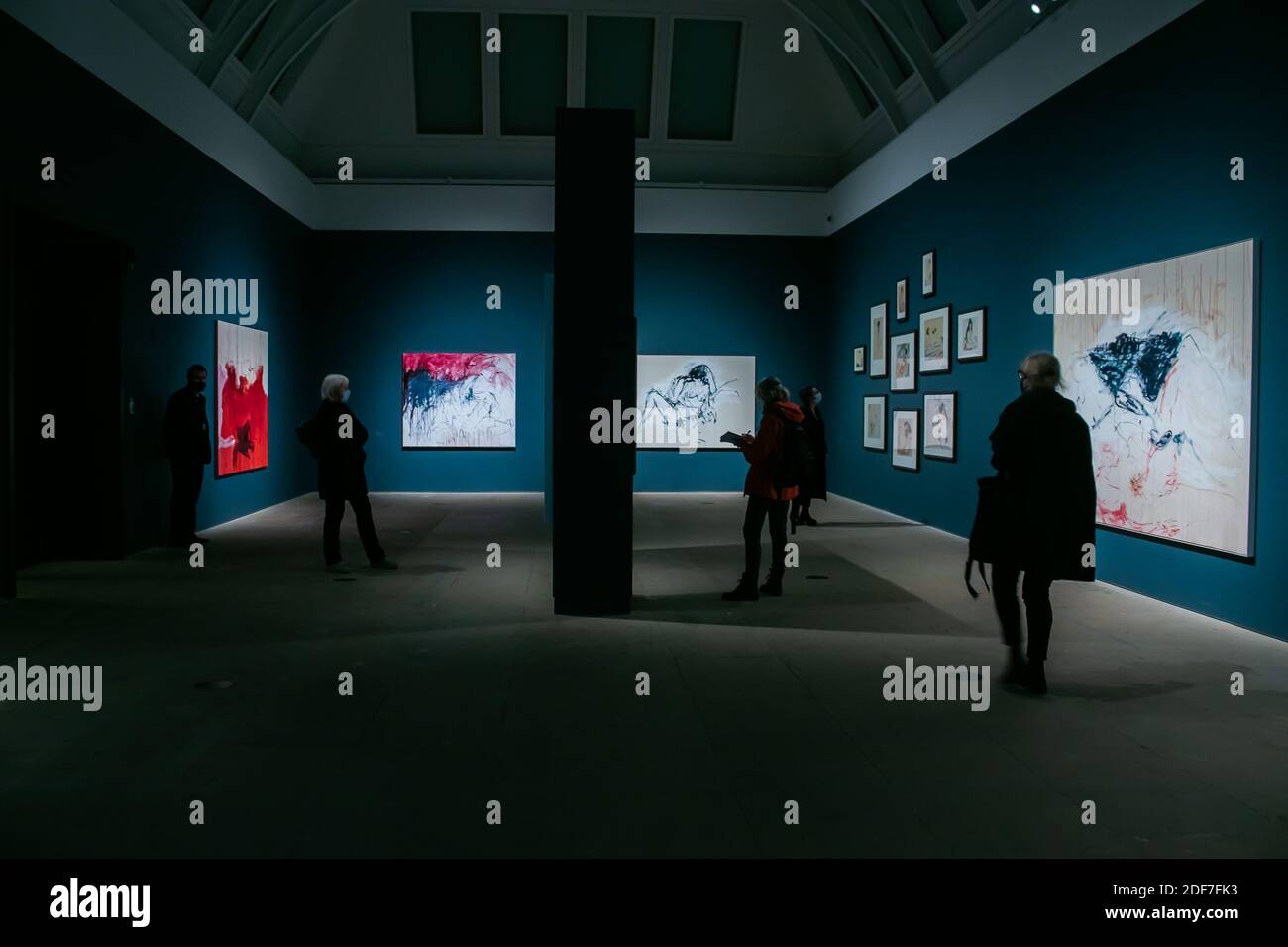 LONDRA 3 dicembre 2020. Opere di TRACEY EMIN. Una mostra storica 'la  solitudine dell'anima' riunisce per la prima volta l'opera dell'acclamato  artista britannico Tracey Emin (b.1963) e l'espressionista norvegese Edvard  Munch (1863-1944)