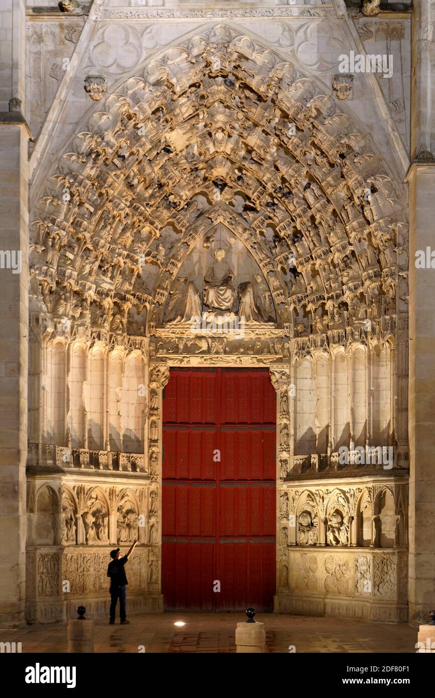 Francia, Yonne, Auxerre, Cattedrale di Saint Etienne, facciata occidentale, portale centrale Foto Stock