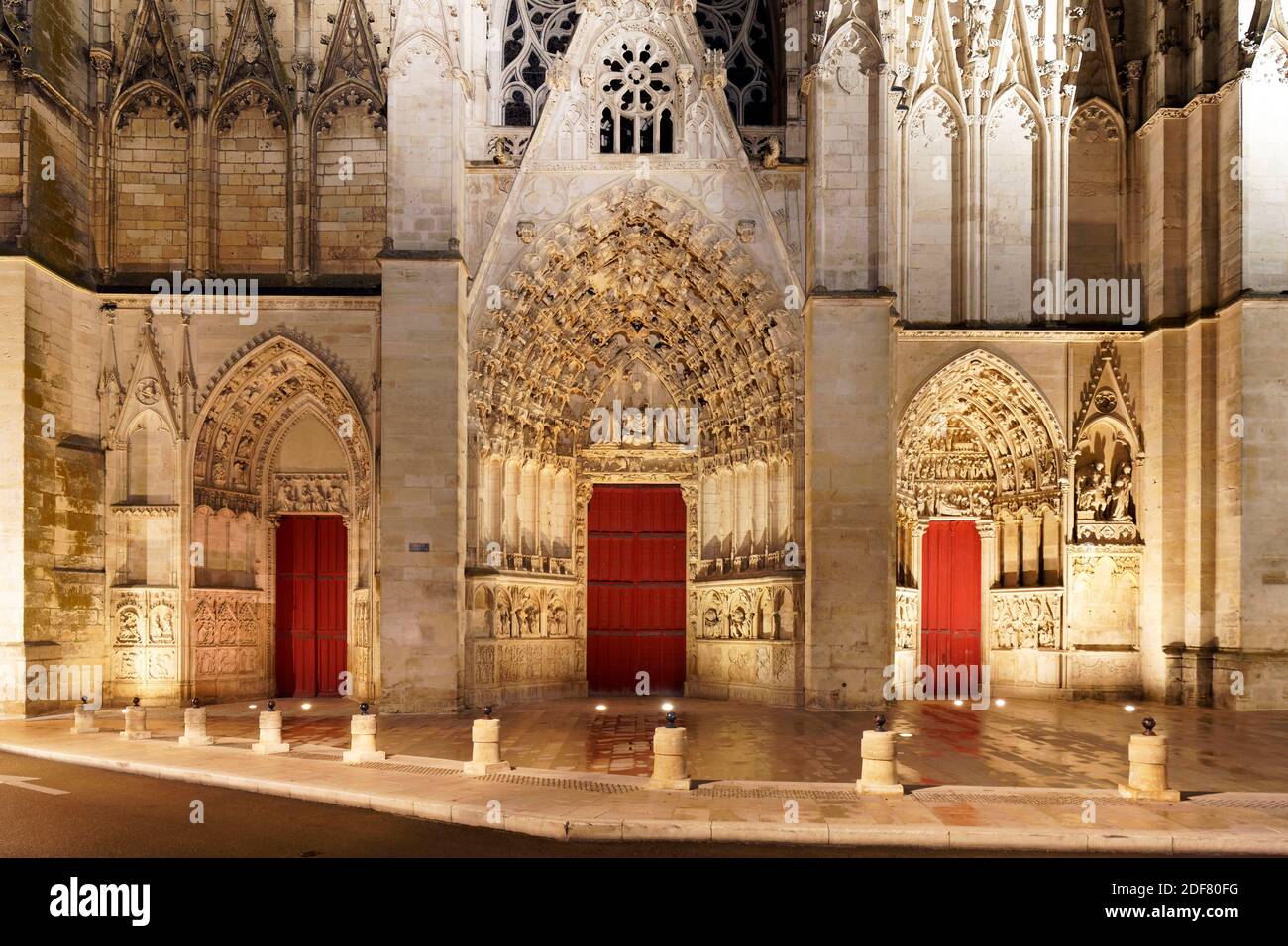 Francia, Yonne, Auxerre, Cattedrale di Saint Etienne, facciata occidentale Foto Stock