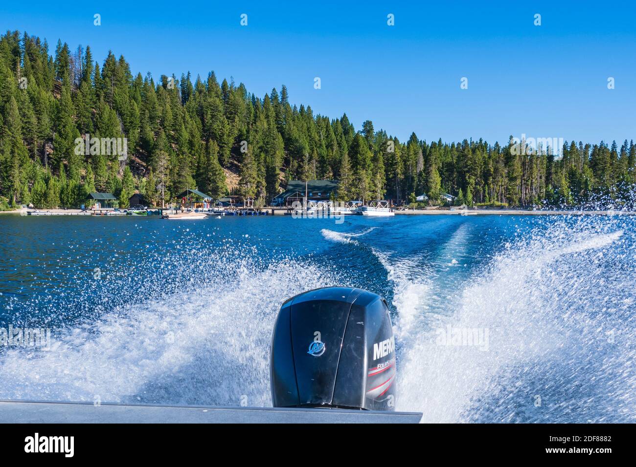 Motoscafo che lascia Redfish Lake Lodge, Sawtooth National Recreation Area, Stanley, Idaho. Foto Stock