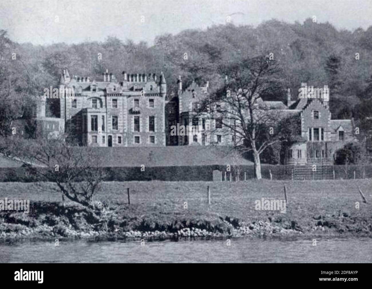 Antica fotografia vintage di Abbotsford la straordinaria casa del romanziere del XIX secolo che ha reso popolare il tartan e salvato la banconota scozzese. Foto Stock